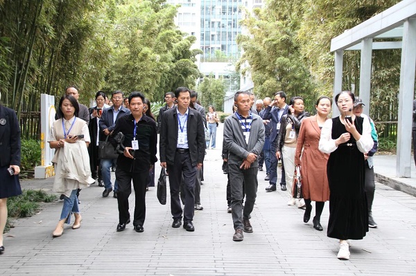 再獲點(diǎn)贊! 成都市委辦公廳、市政府辦公廳和市人社局相關(guān)領(lǐng)導(dǎo)一行參訪由瑞方人力打造的全市首個就業(yè)小站 第1張 再獲點(diǎn)贊! 成都市委辦公廳、市政府辦公廳和市人社局相關(guān)領(lǐng)導(dǎo)一行參訪由瑞方人力打造的全市首個就業(yè)小站 第1張